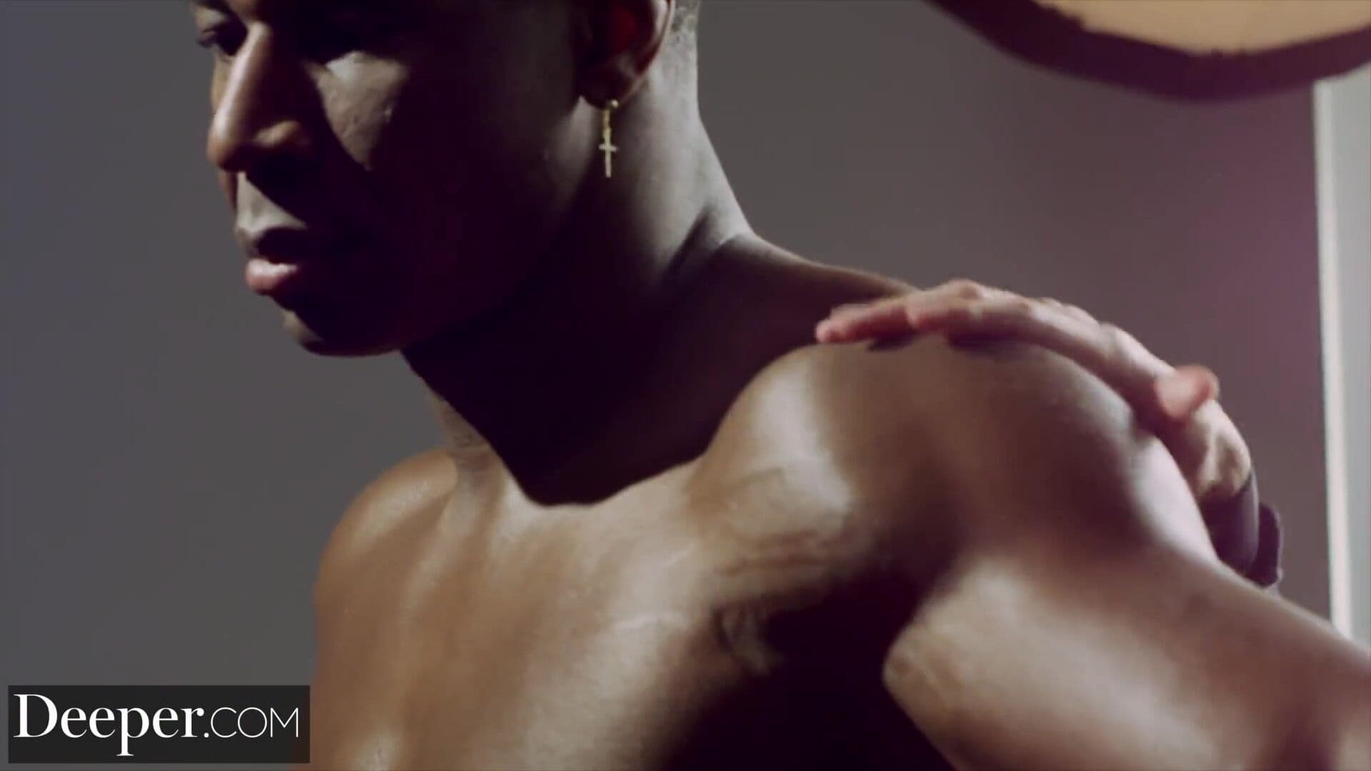 Deeper. Naomi & Ashley have intense threesome at photoshoot